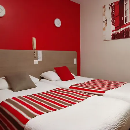 Logis Hôtel Andreinia&Cabanes Estérençuby Extérieur photo