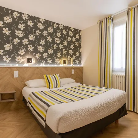 Logis Hôtel Andreinia&Cabanes Estérençuby Extérieur photo