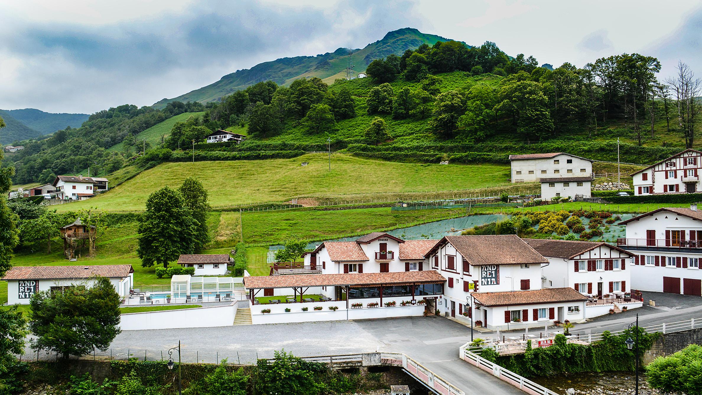 Logis Andreinia&cabanes Hotel Estérençuby